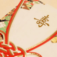 結婚式に参加するときに祝儀はいくらつつむのが相場なのか